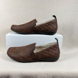 J Sport Lisa Slip On Shoes Quilted Elastic Gore TPR Sole Women’s Size 9 Lined